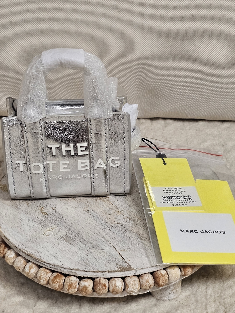 MARC JACOBS The Tote Bag Mini Top-Handle in Metallic Silver Keychain/clasp attac